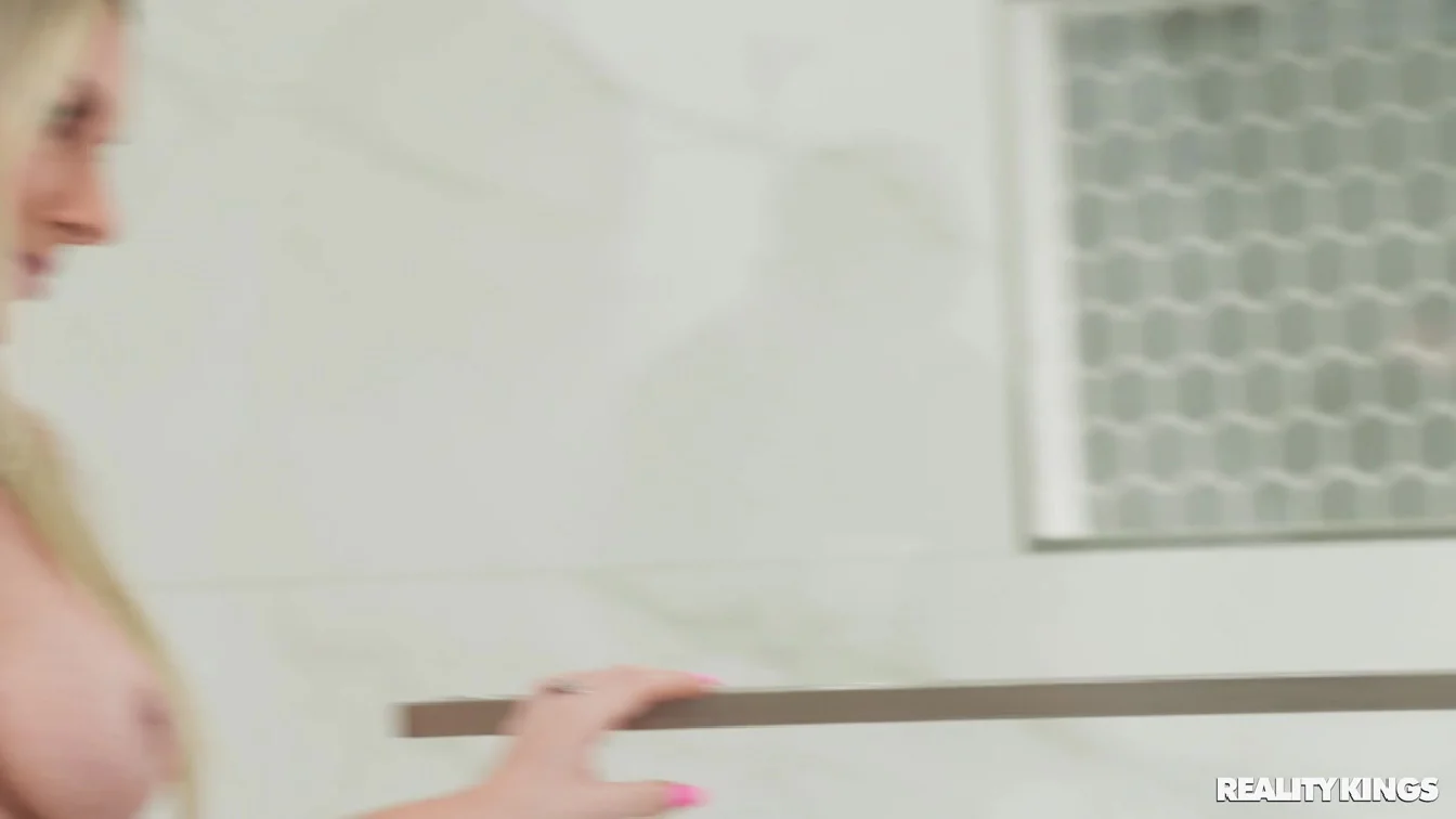 Bunny Madison And Sophia Sterling Lets Fuck With Him XXX